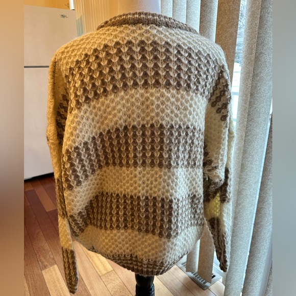 Grey Bandit Dana Sweater - Small NWT - Picture 6 of 9